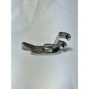 Singer Simanco 45321 Narrow Hinged Cording Zipper Presser Foot Vintage USA Made
